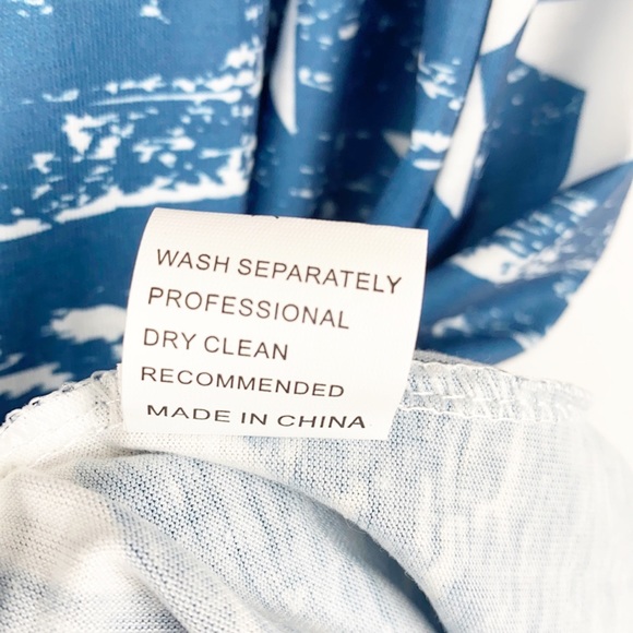 NWOT For G and PL American Flag Twist Knot Short Sleeve Top--Large - Picture 15 of 15